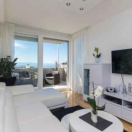 Apartment With A Parking Space - 13028 Makarska